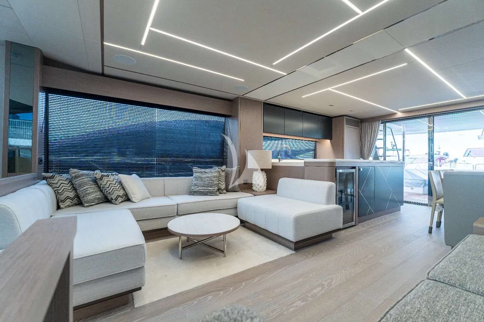 Crewed Motor Yacht ASCEND photo 5
