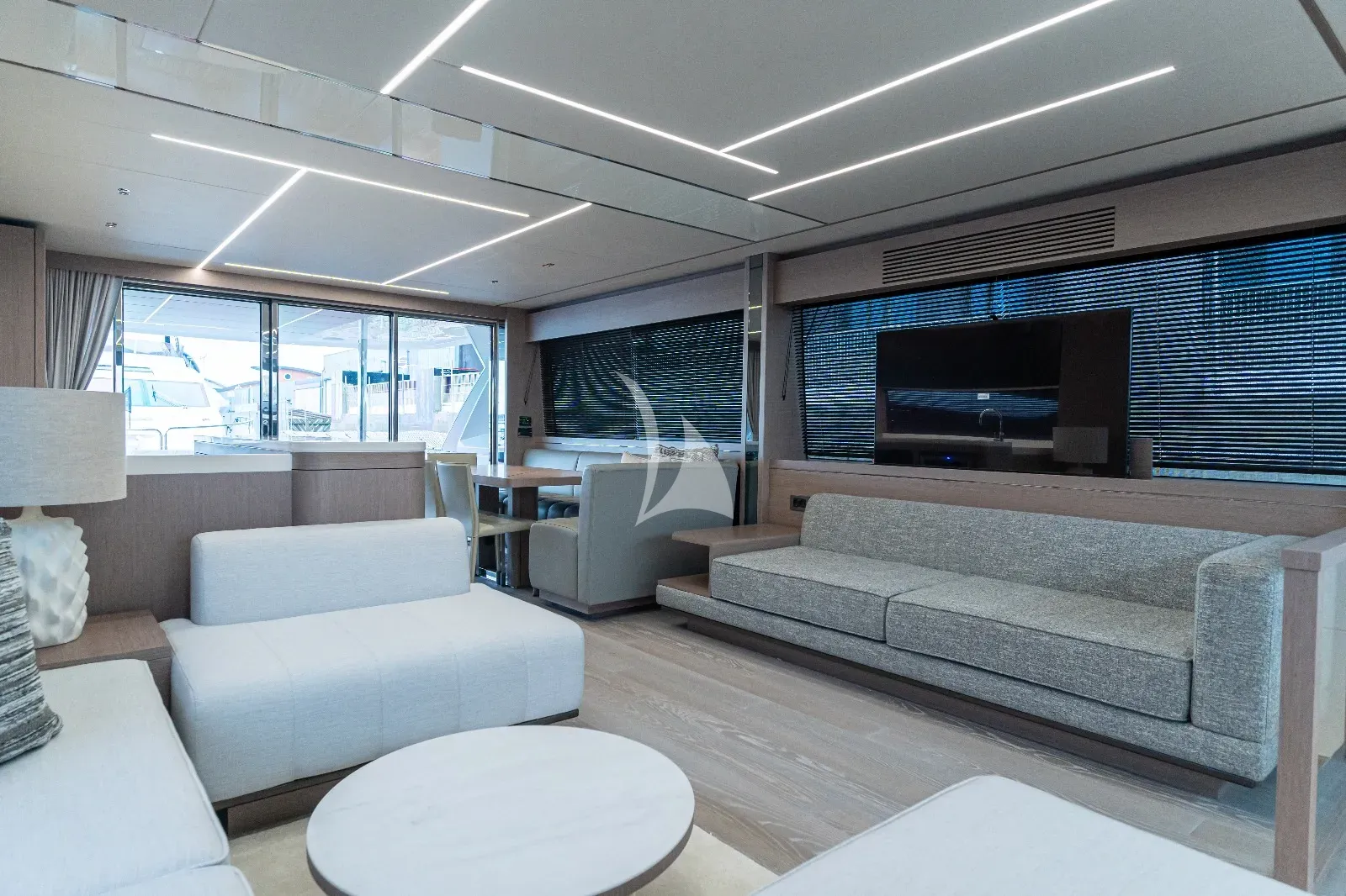 Crewed Motor Yacht ASCEND photo 6