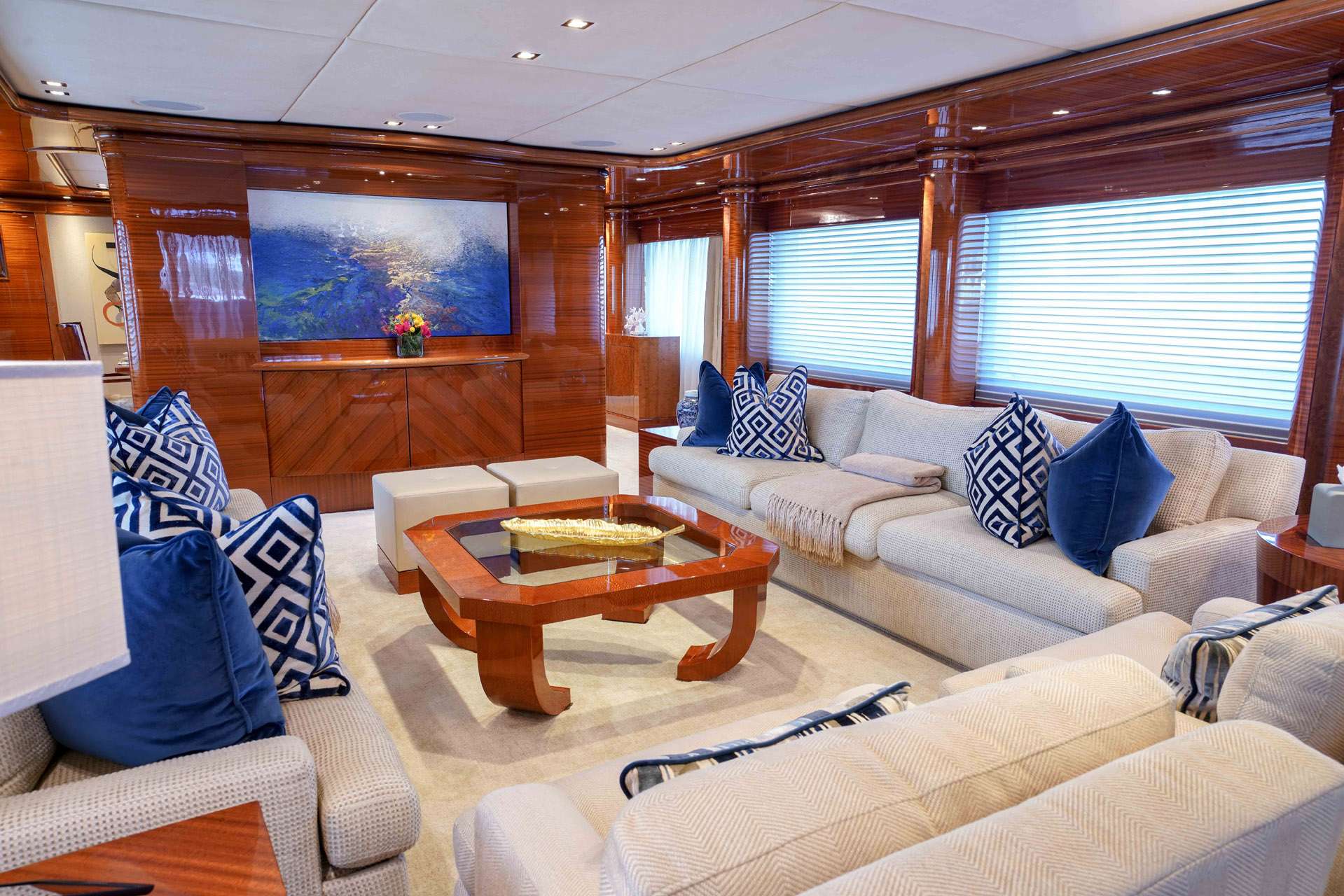 Luxury Crewed Motor Yacht ASPEN ALTERNATIVE photo 3