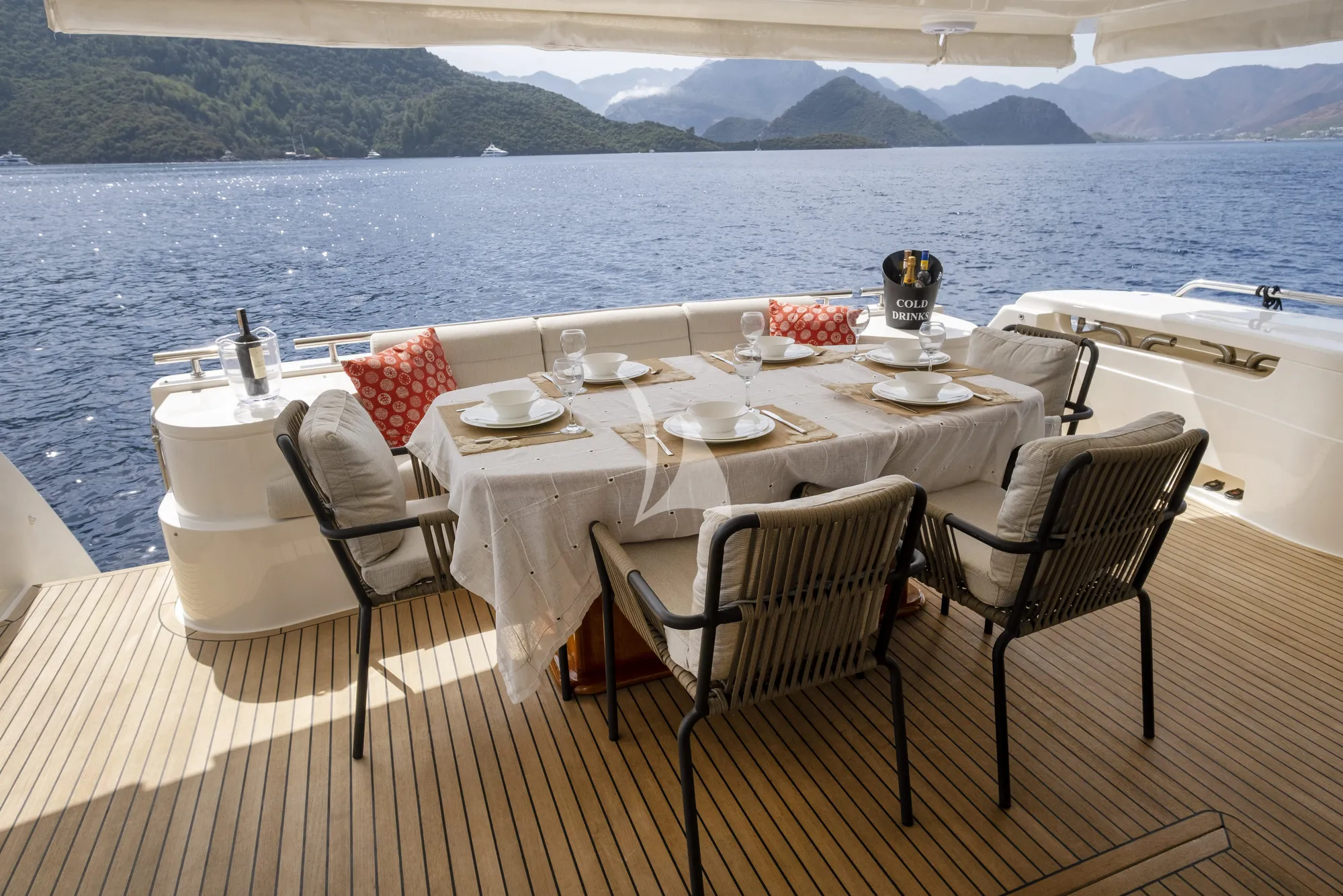Luxury Crewed Motor Yacht ASTARTE photo 5