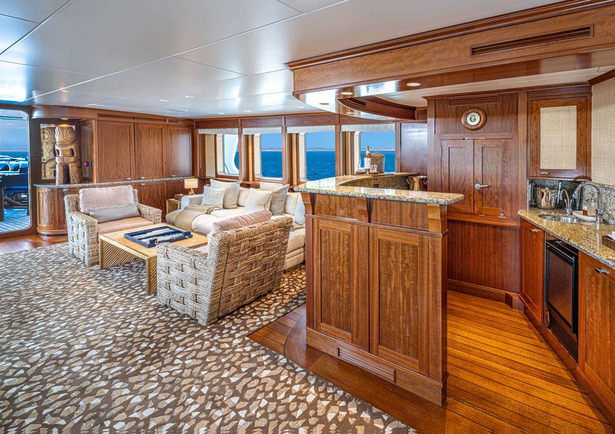 Luxury Crewed Motor Yacht ASTERIA photo 5