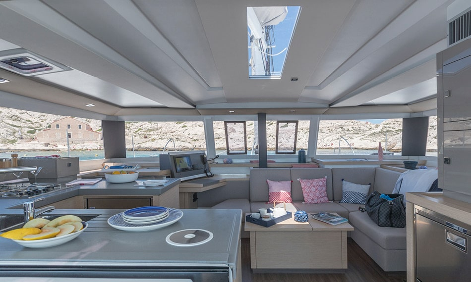 Bareboat Catamaran Fountaine Pajot Astrea 42 photo 8