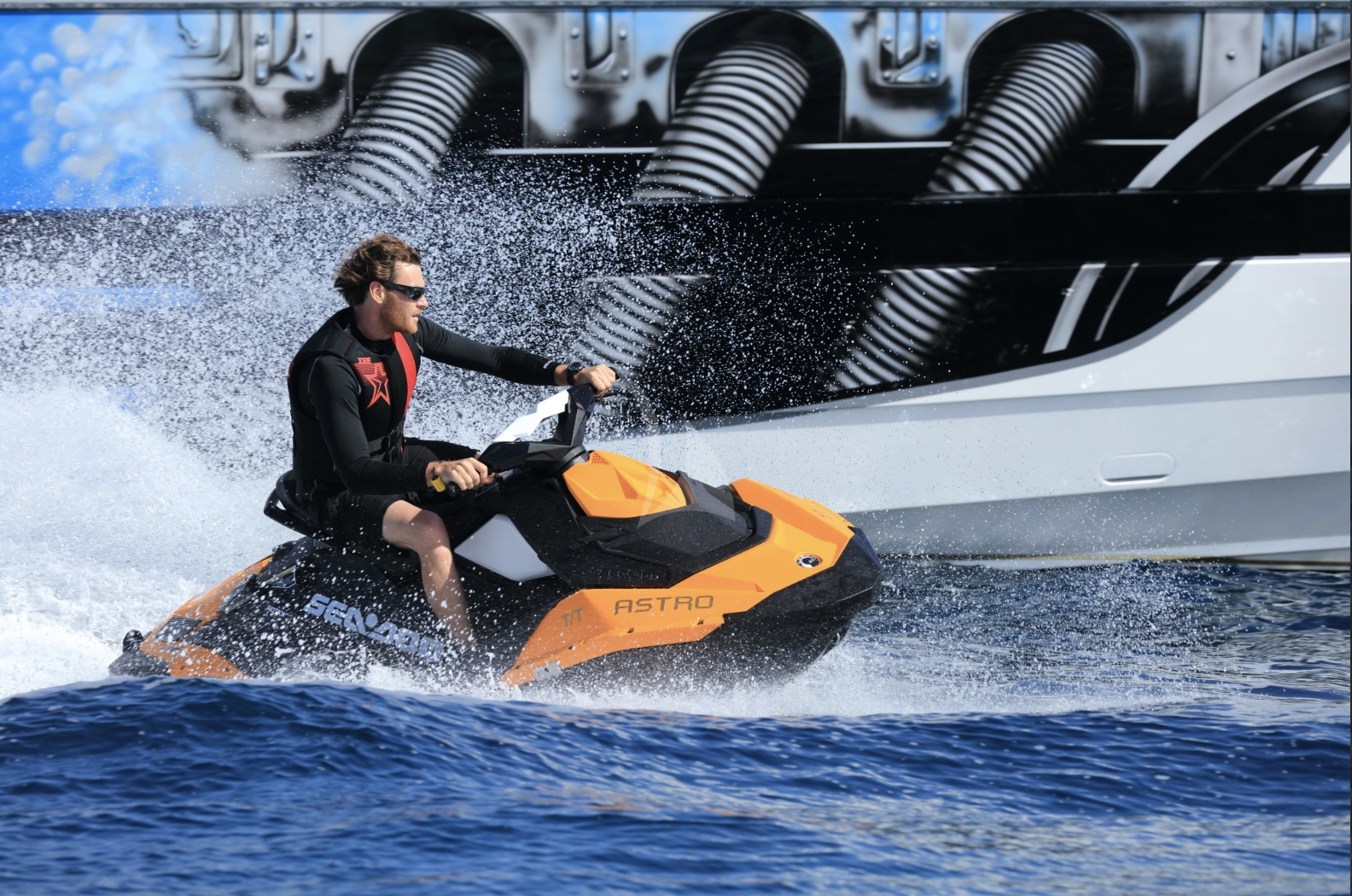 Luxury Crewed Motor Yacht ASTRO photo 4