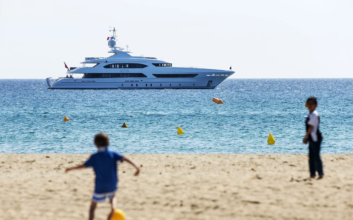 Luxury Crewed Motor Yacht ASYA photo 4