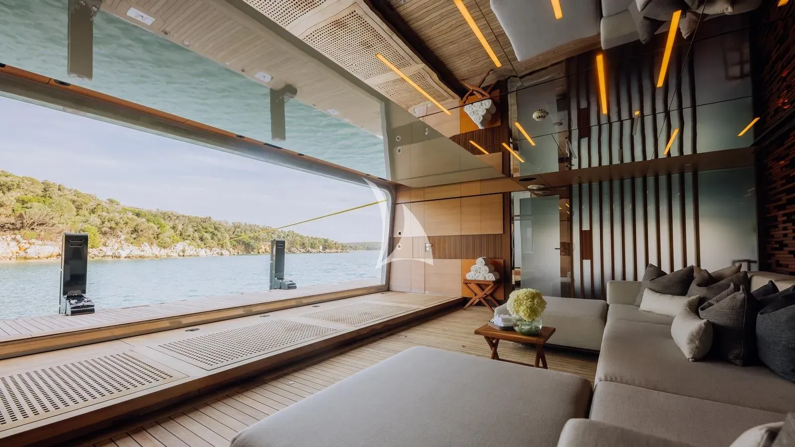 Luxury Crewed Motor Yacht ATLAS photo 8