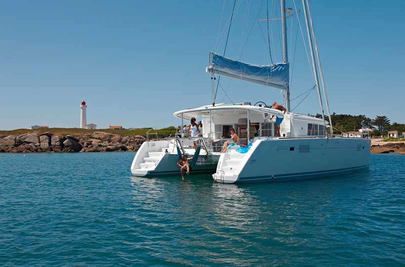 Crewed Catamaran AU SOLEIL photo 6