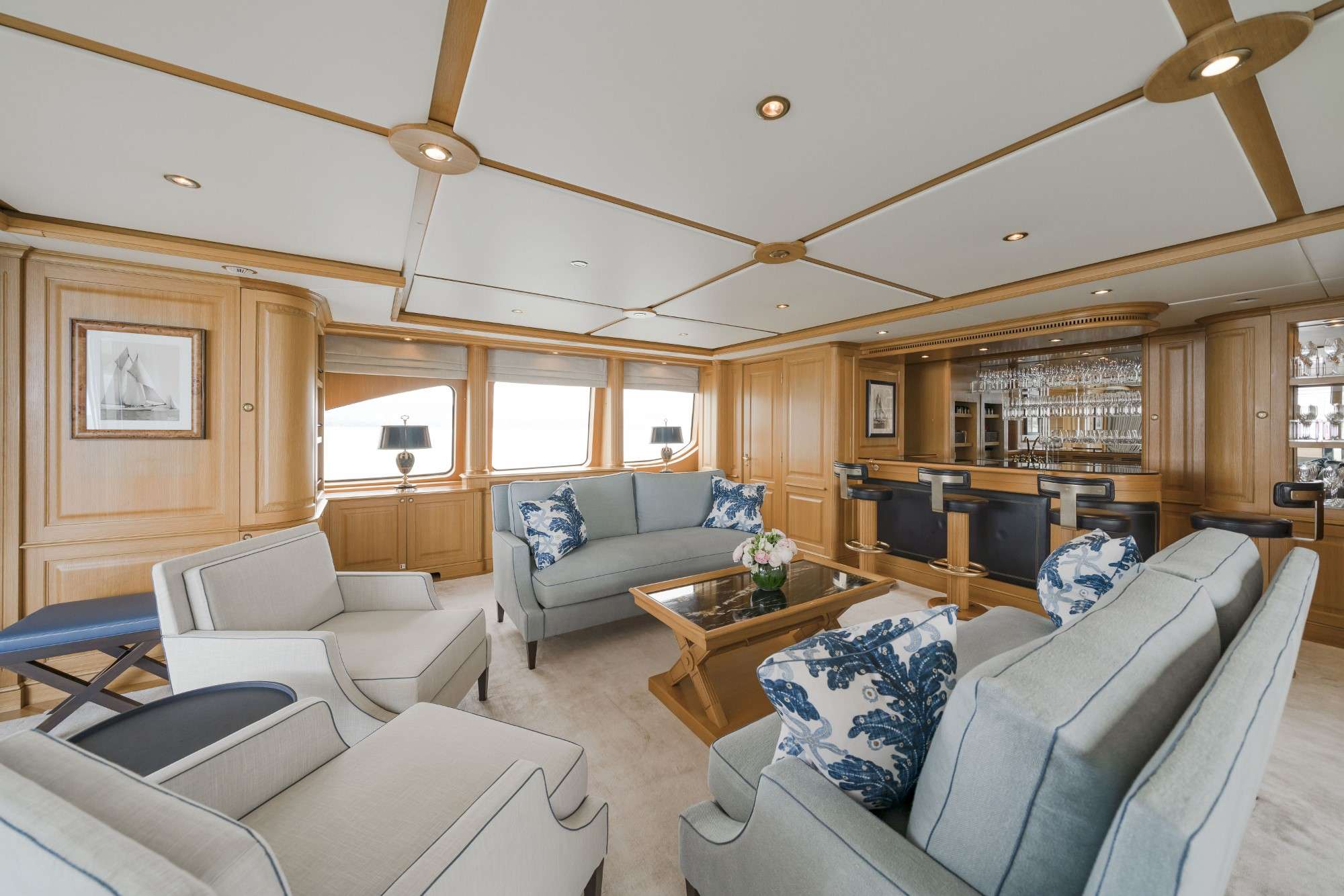 Luxury Crewed Motor Yacht AURA photo 6