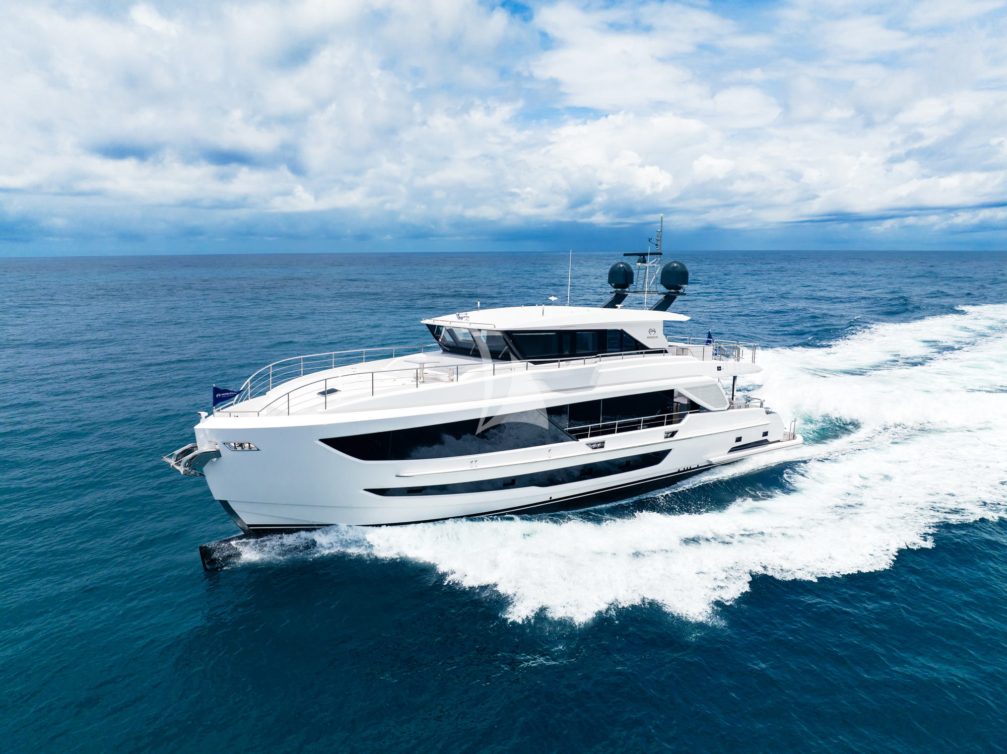 Luxury Crewed Motor Yacht AURA photo 3