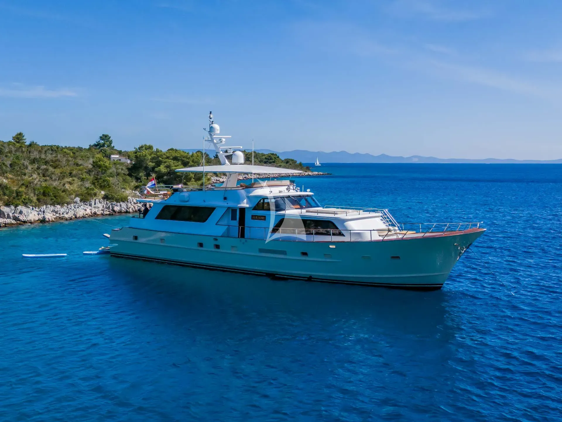 Luxury Crewed Motor Yacht AURIANE photo 6
