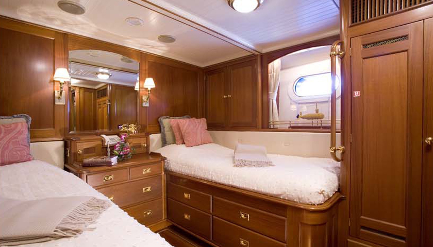 luxury Crewed Sailing Yacht AXIA photo 6