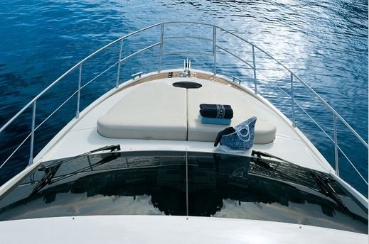 Crewed Motor Yacht Azimut 43 photo 3