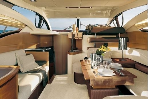 Crewed Motor Yacht Azimut 43 photo 5