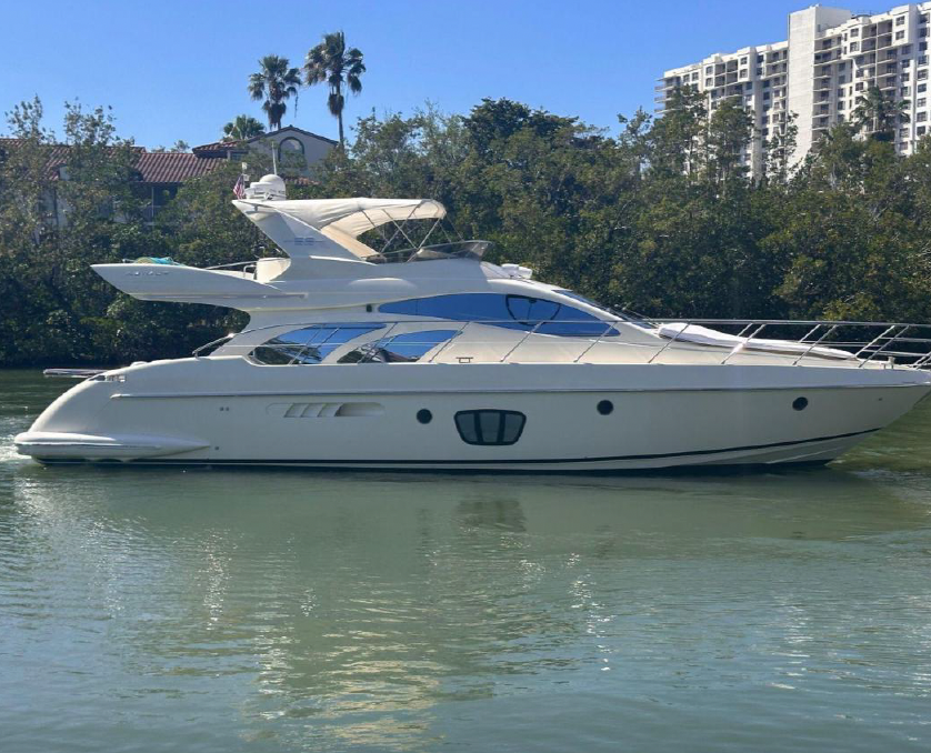 Crewed Motor Yacht Azimut 55 Fly photo 3