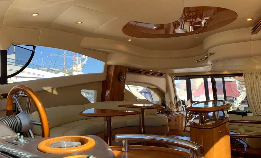 Crewed Motor Yacht Azimut 55 Fly photo 6