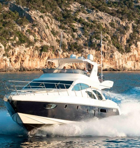 Crewed Motor Yacht Azimut 62 Fly photo 3