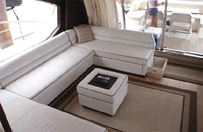 Crewed Motor Yacht Azimut 70 photo 4