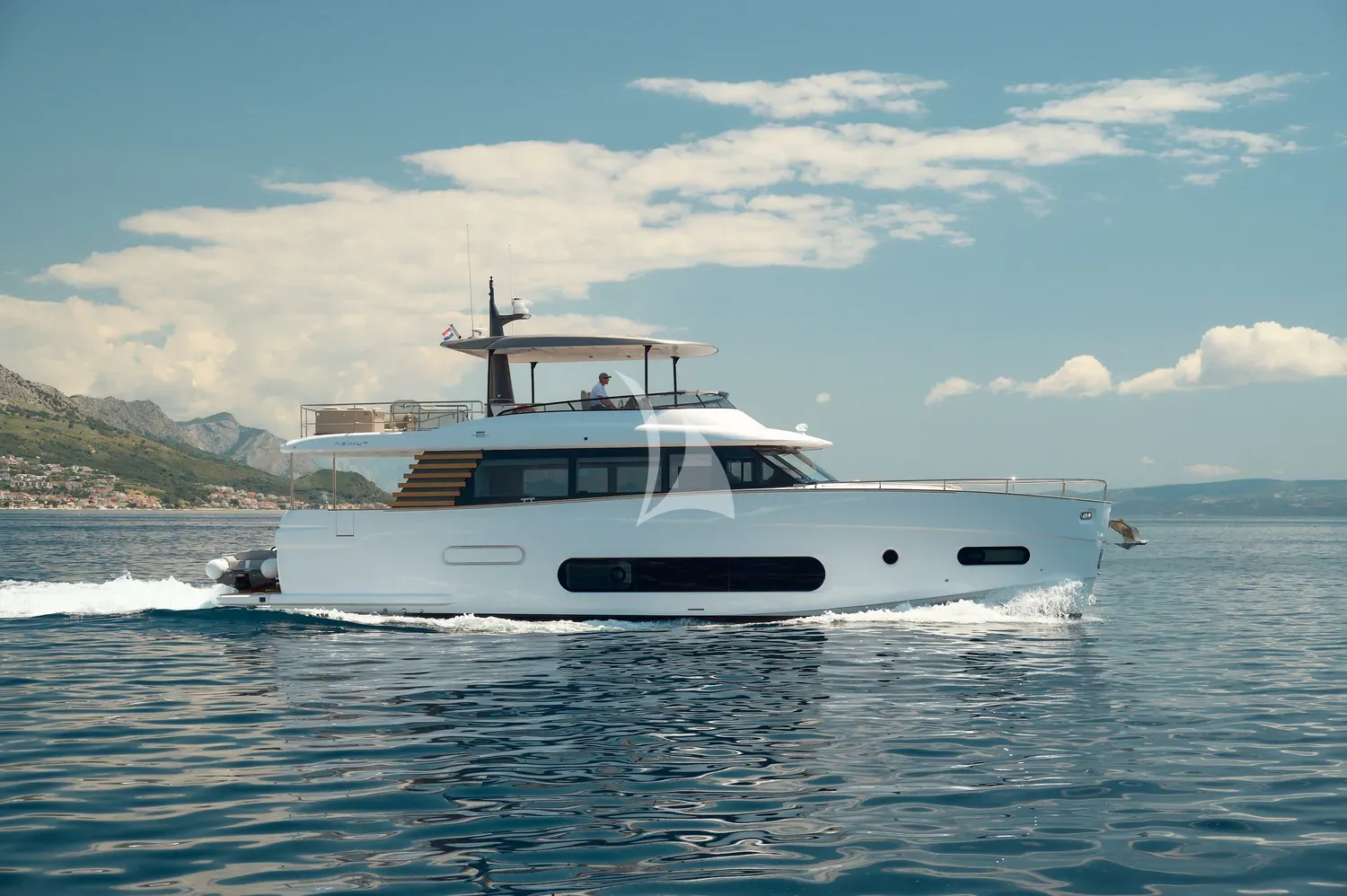 Crewed Motor Yacht AMPARITO V photo 4