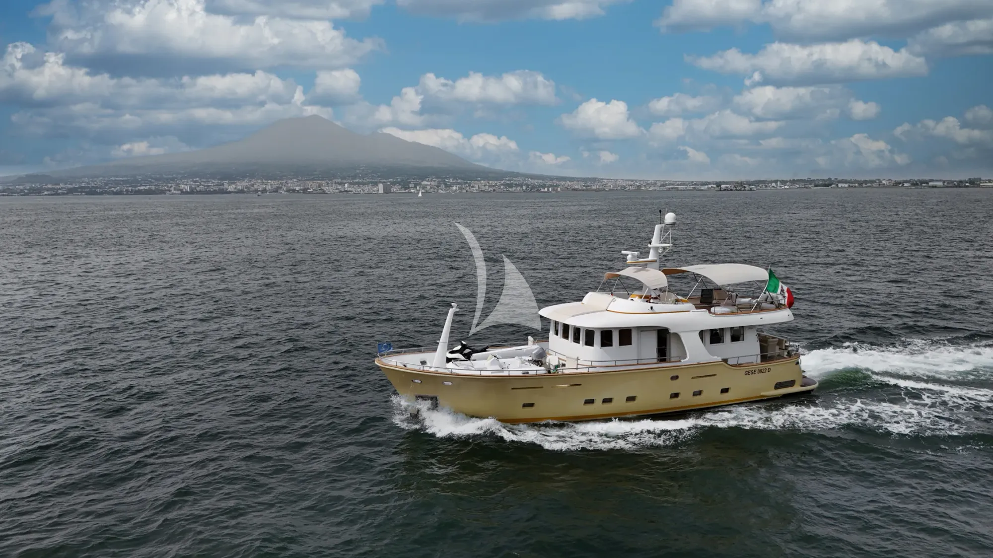 Luxury Crewed Motor Yacht AZUR photo 4