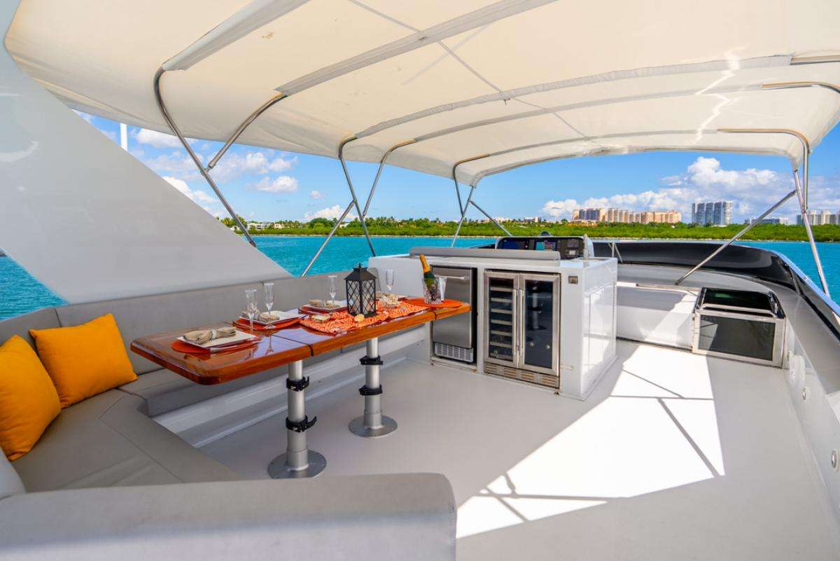 Luxury Crewed Motor Yacht AZURE photo 8