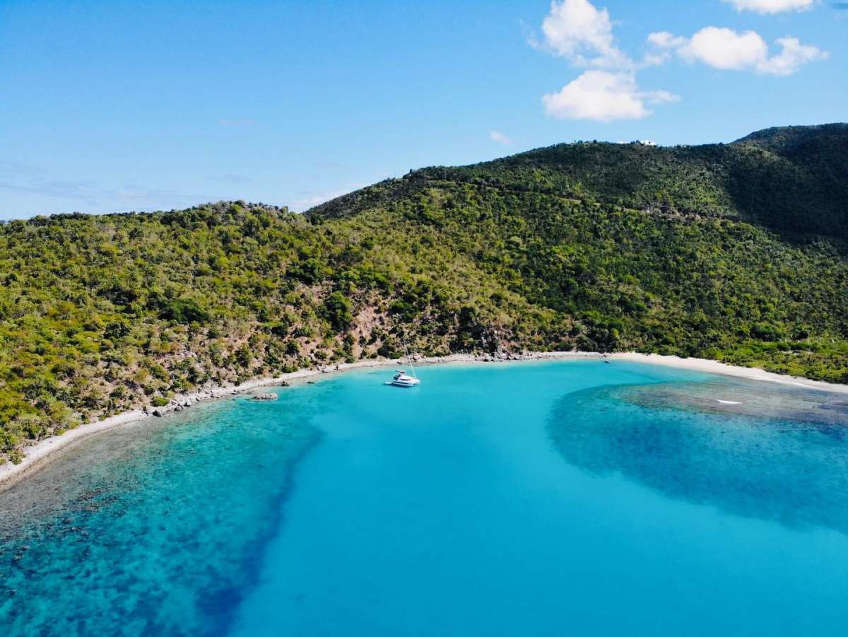 Crewed Catamaran AZURIA photo 6