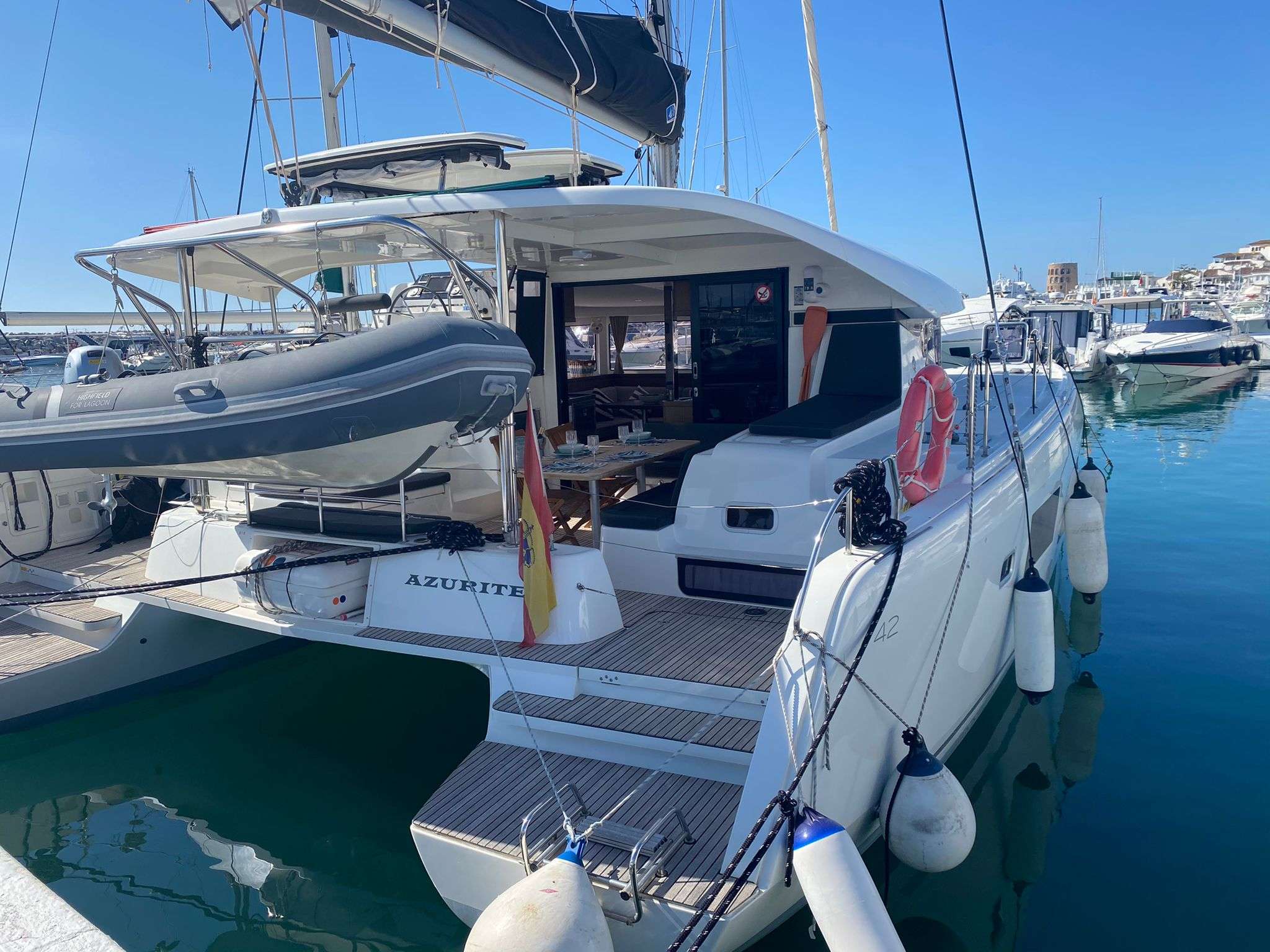 Crewed Catamaran AZURITE photo 5