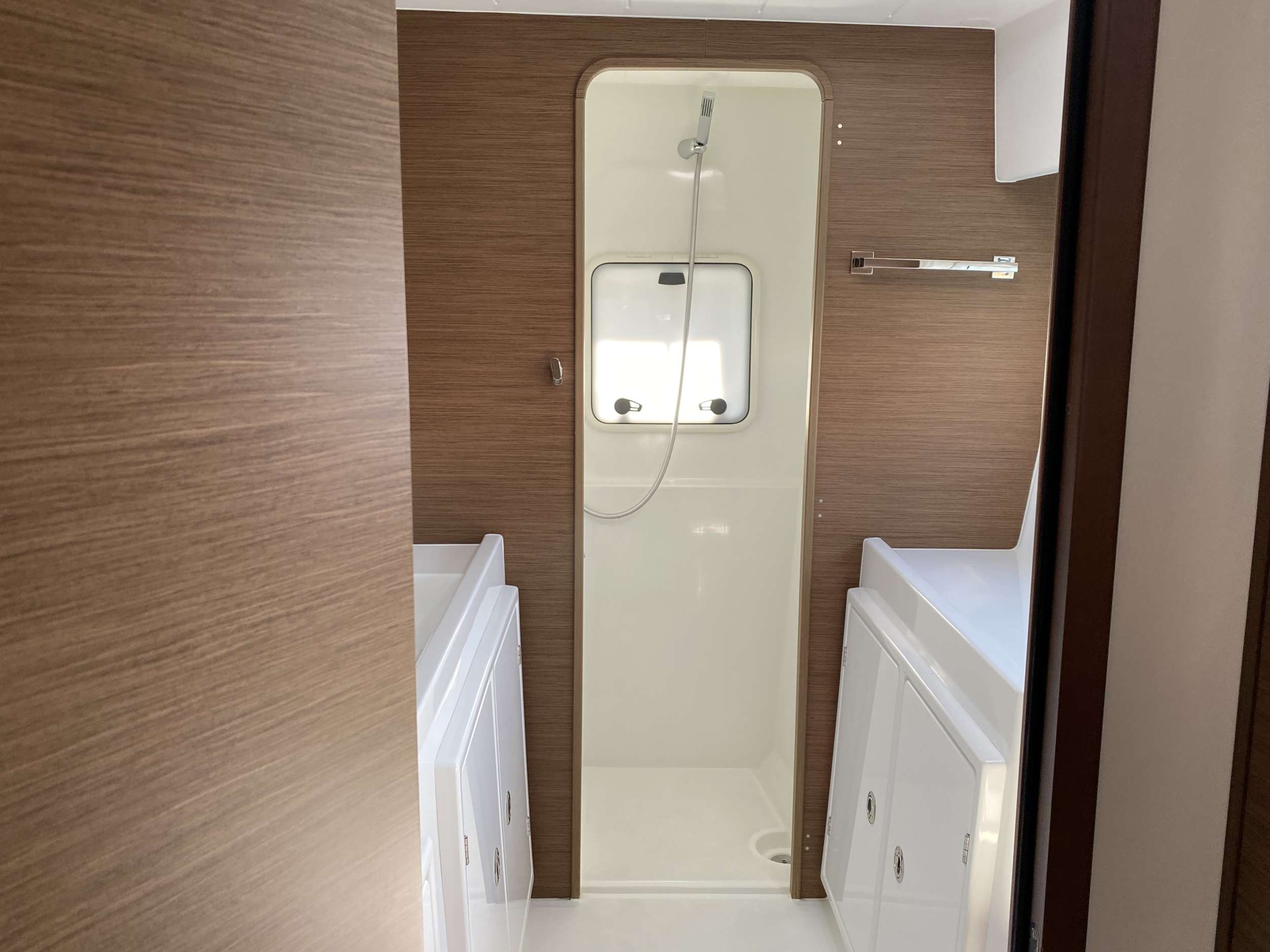 Crewed Catamaran AZURITE photo 8