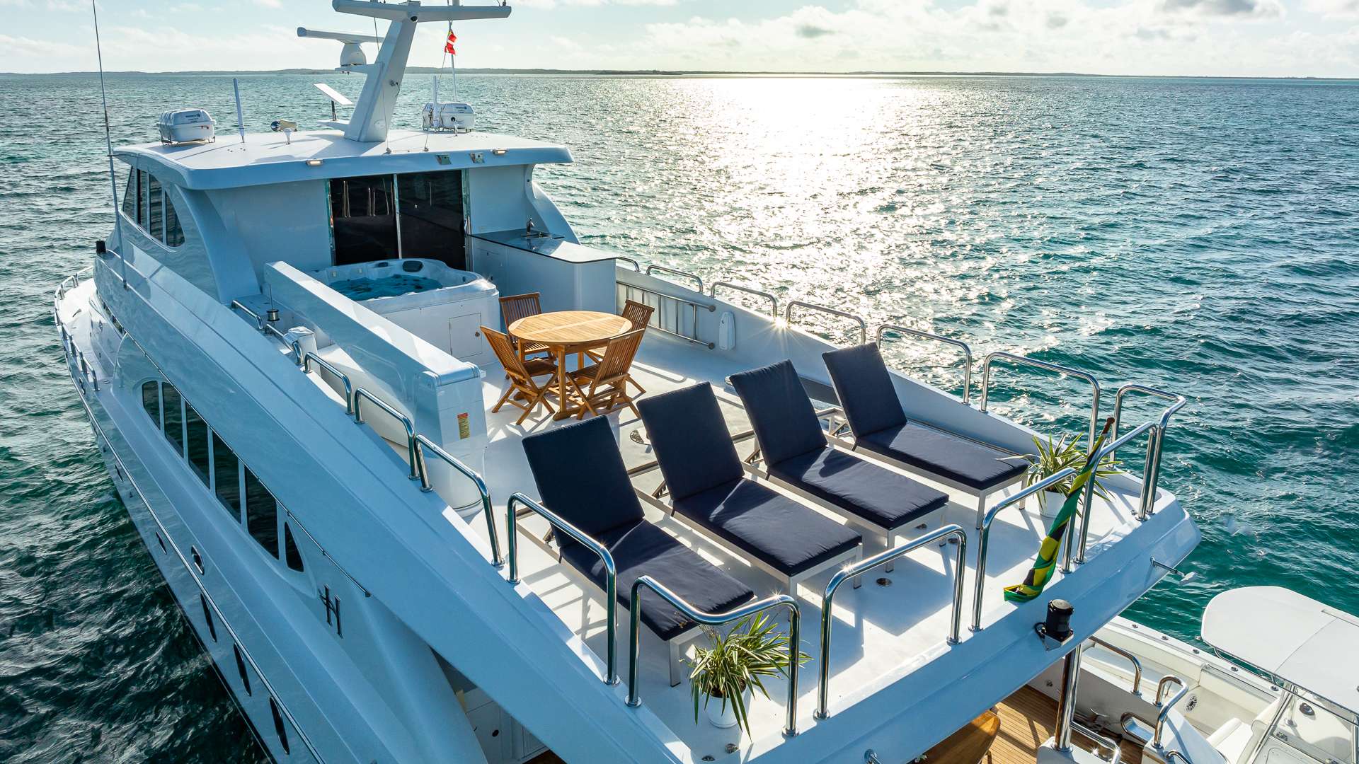 Luxury Crewed Motor Yacht B HAPPY photo 4