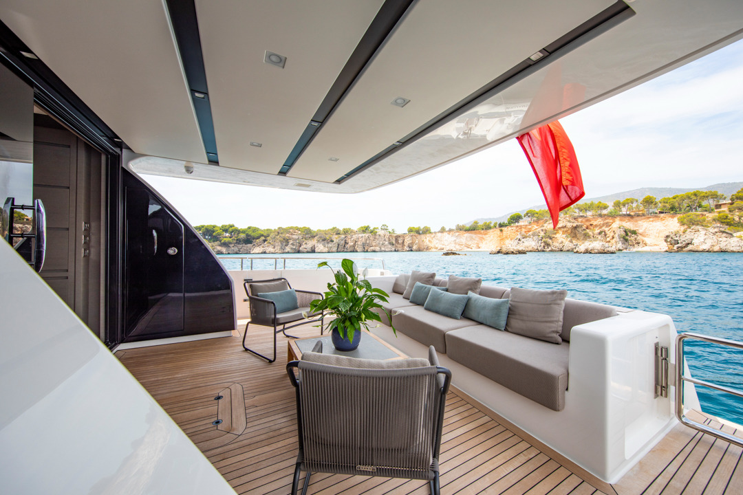 Luxury Motor Yacht BALANCE photo 3