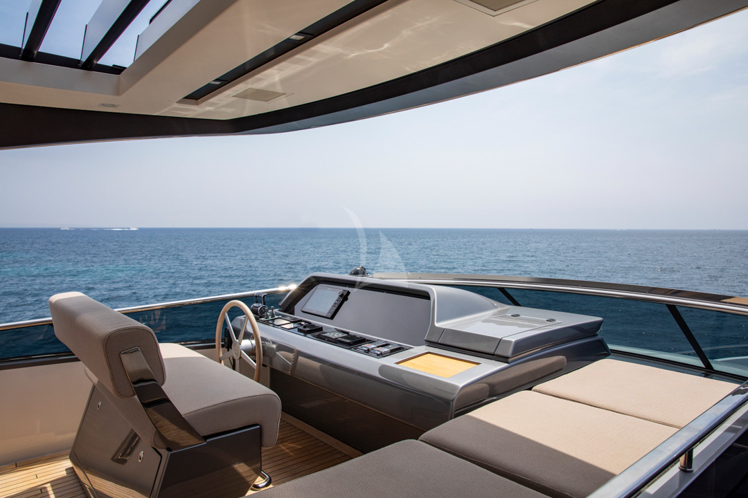 Luxury Motor Yacht BALANCE photo 8