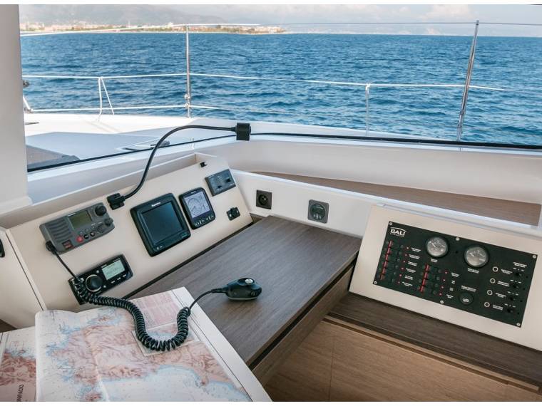 Bareboat Catamaran Bali 4.1 photo 4
