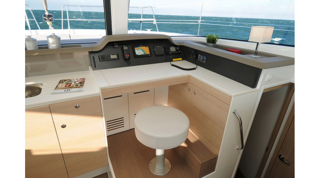 Bareboat Catamaran Bali 4.1 photo 6