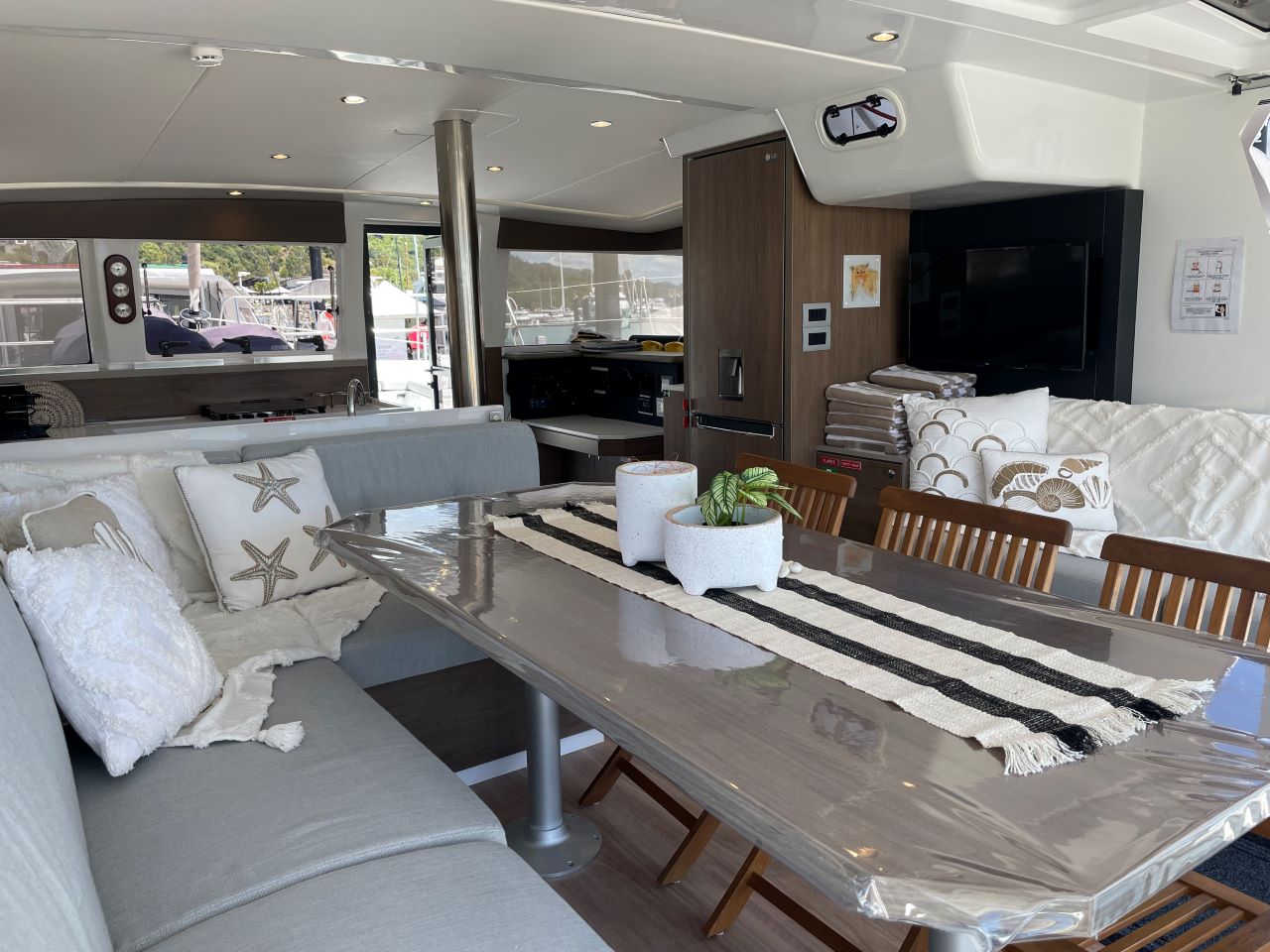 Bareboat Catamaran Bali 4.2 photo 5