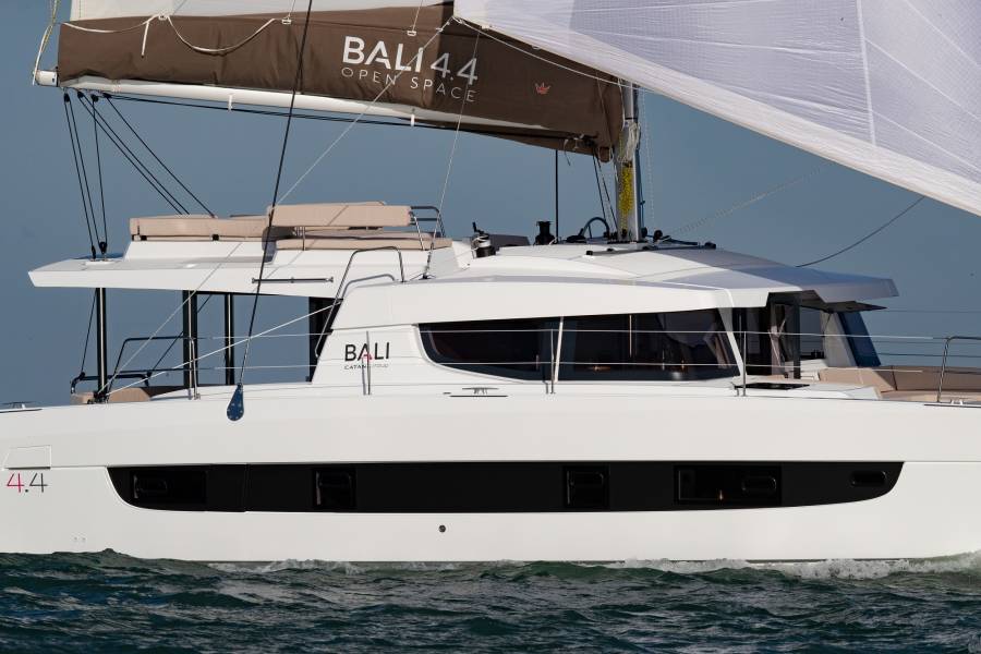Bareboat Catamaran BALI 4.4 photo 3