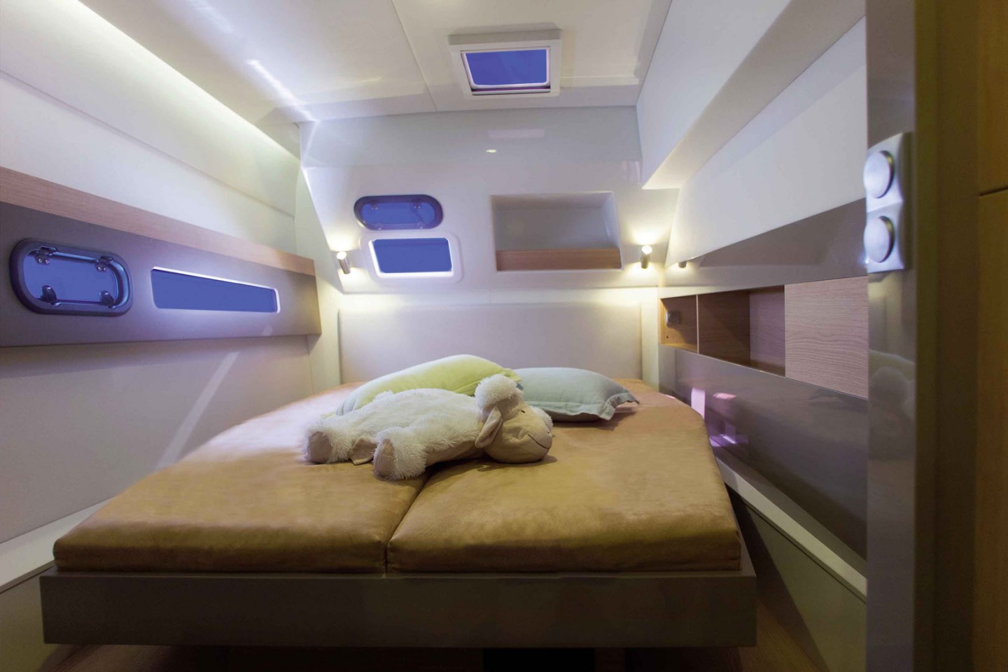 Bareboat Catamaran Bali 4.5 photo 8