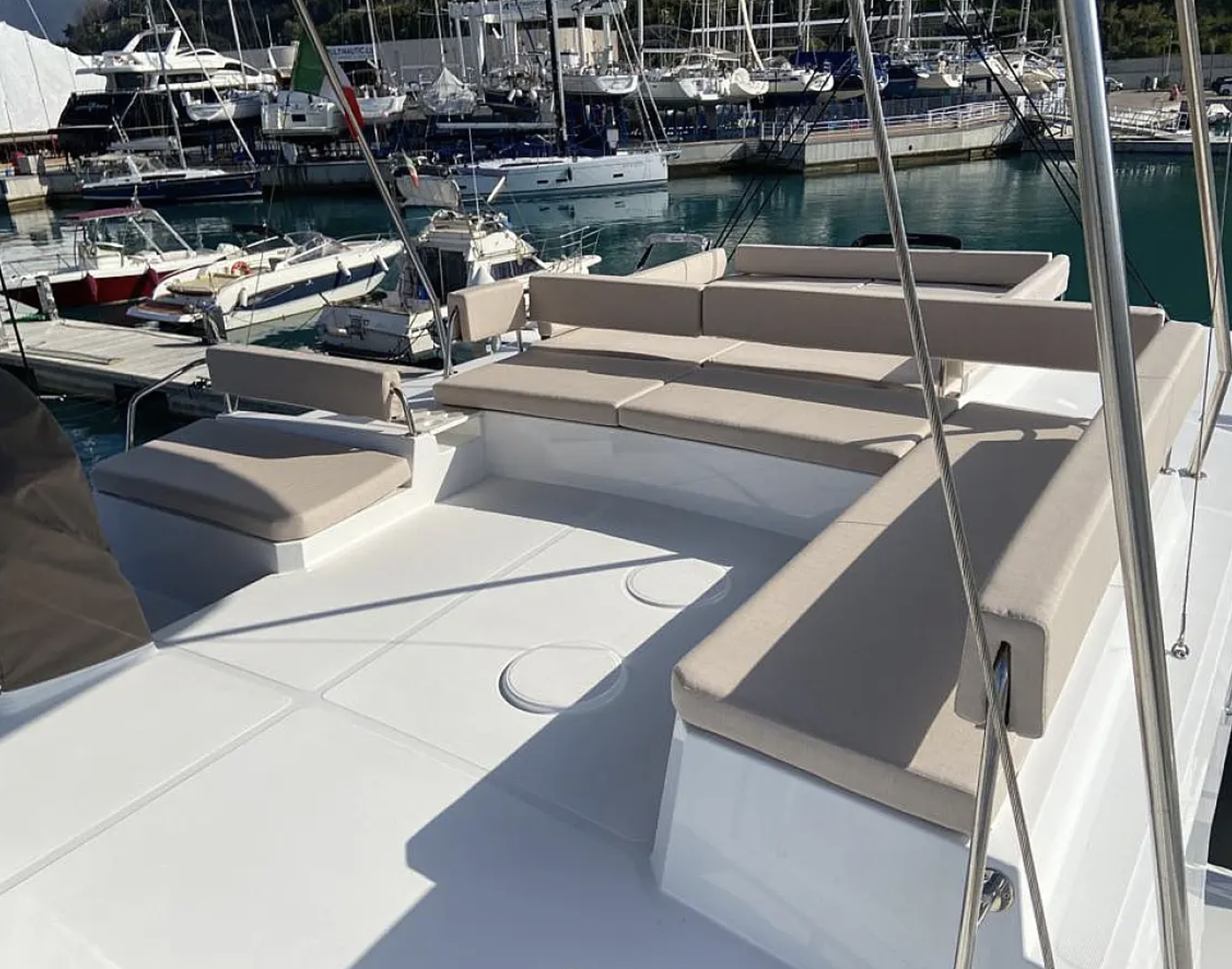 Bareboat Catamaran Bali 4.8 photo 4