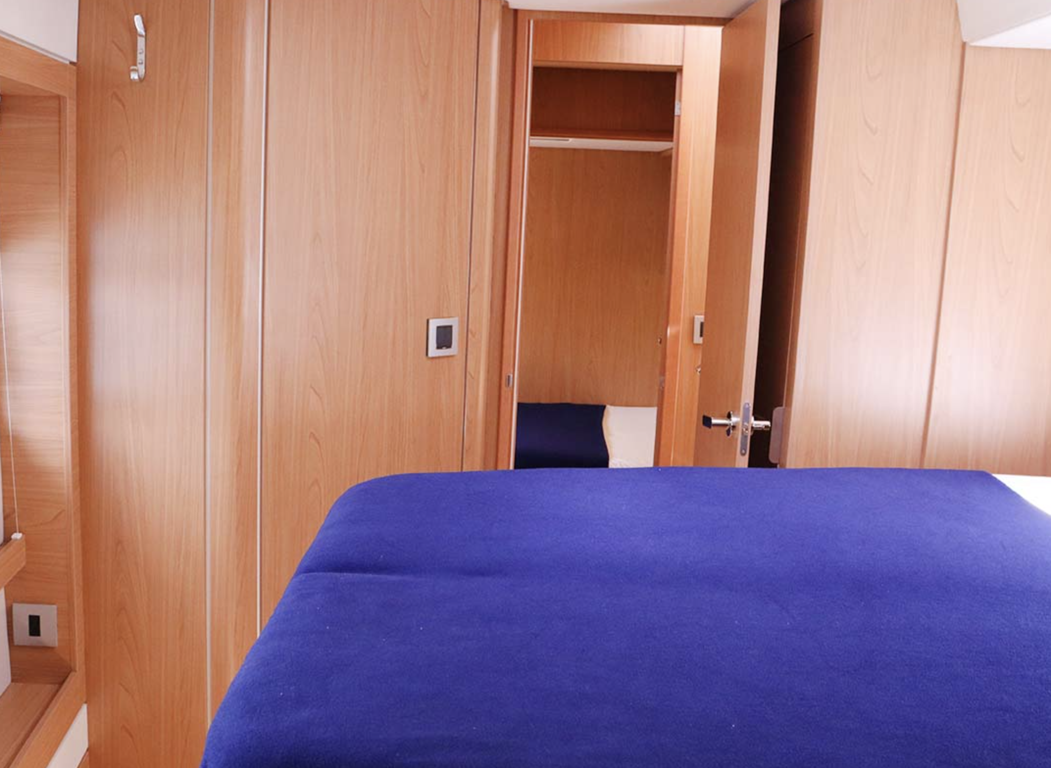 Bareboat Catamaran Bali 5.4 photo 6