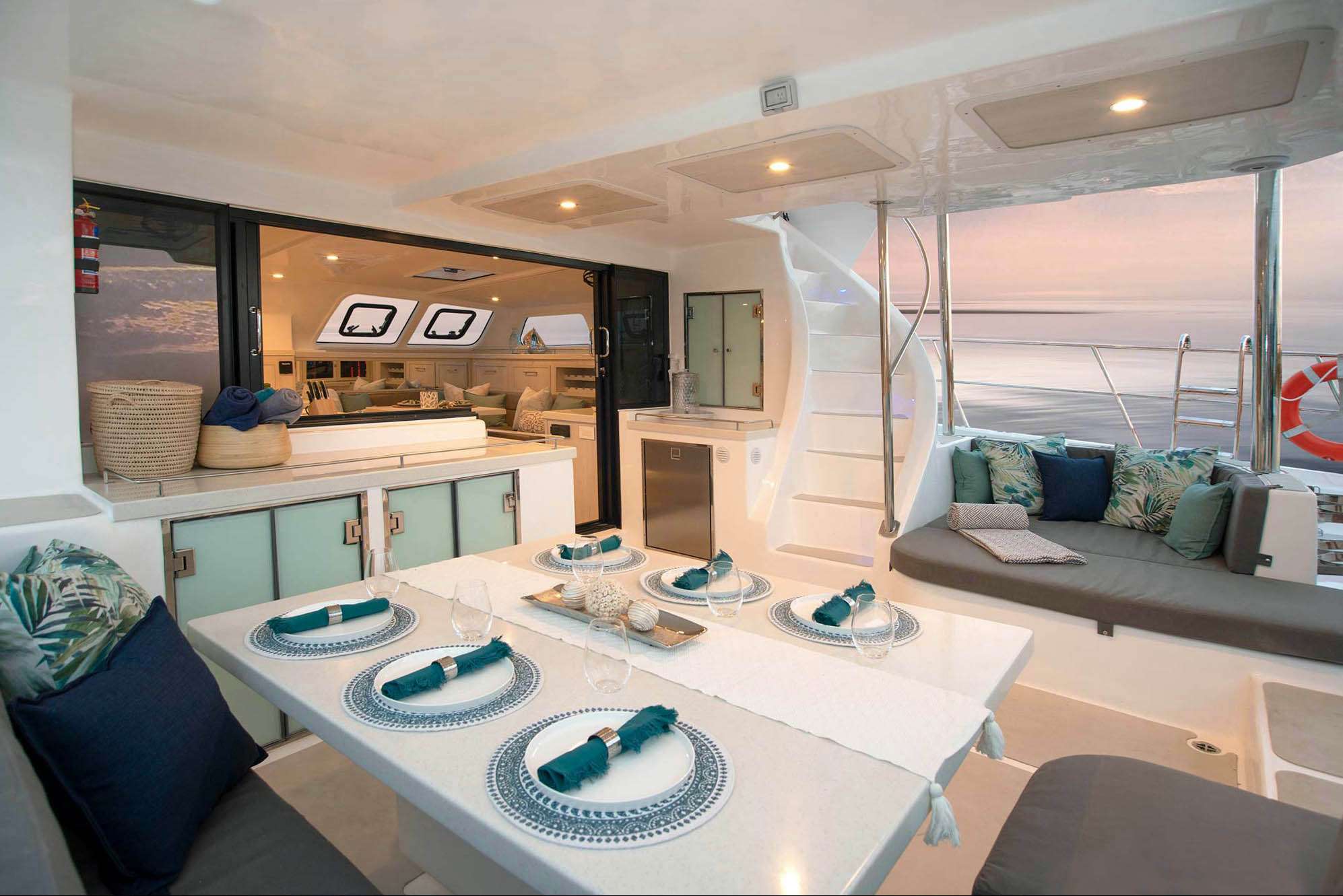 Luxury Crewed Catamaran BAREFEET RETREAT photo 7