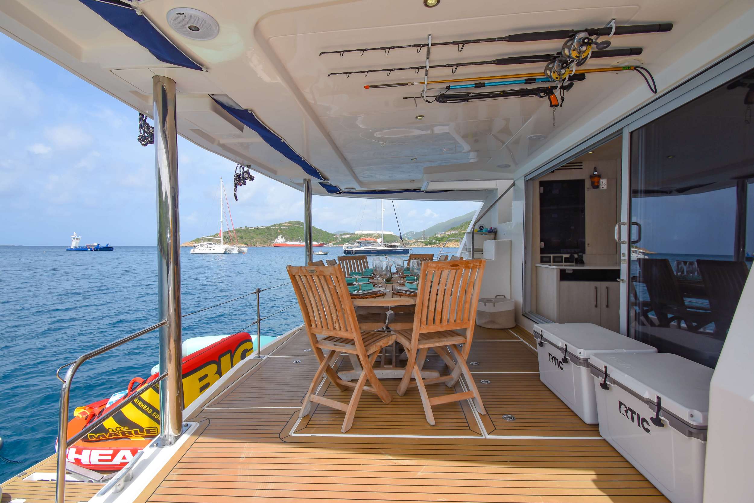 Crewed Catamaran BAREFOOT COWBOY photo 6