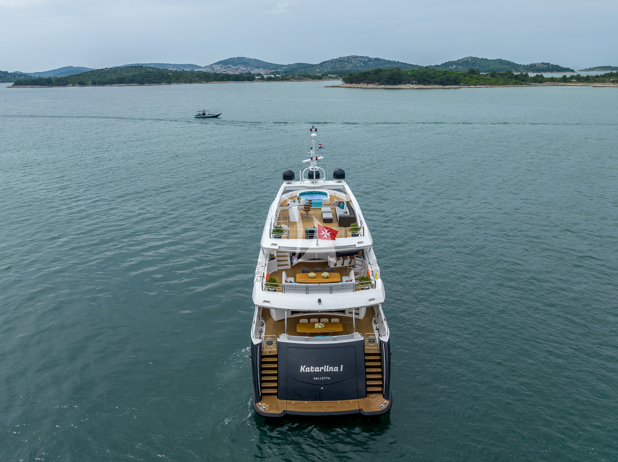 Luxury Crewed Motor Yacht KATARIINA I photo 4