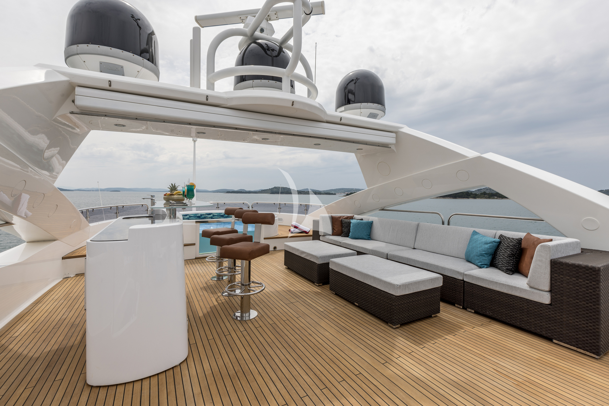Luxury Crewed Motor Yacht KATARIINA I photo 8