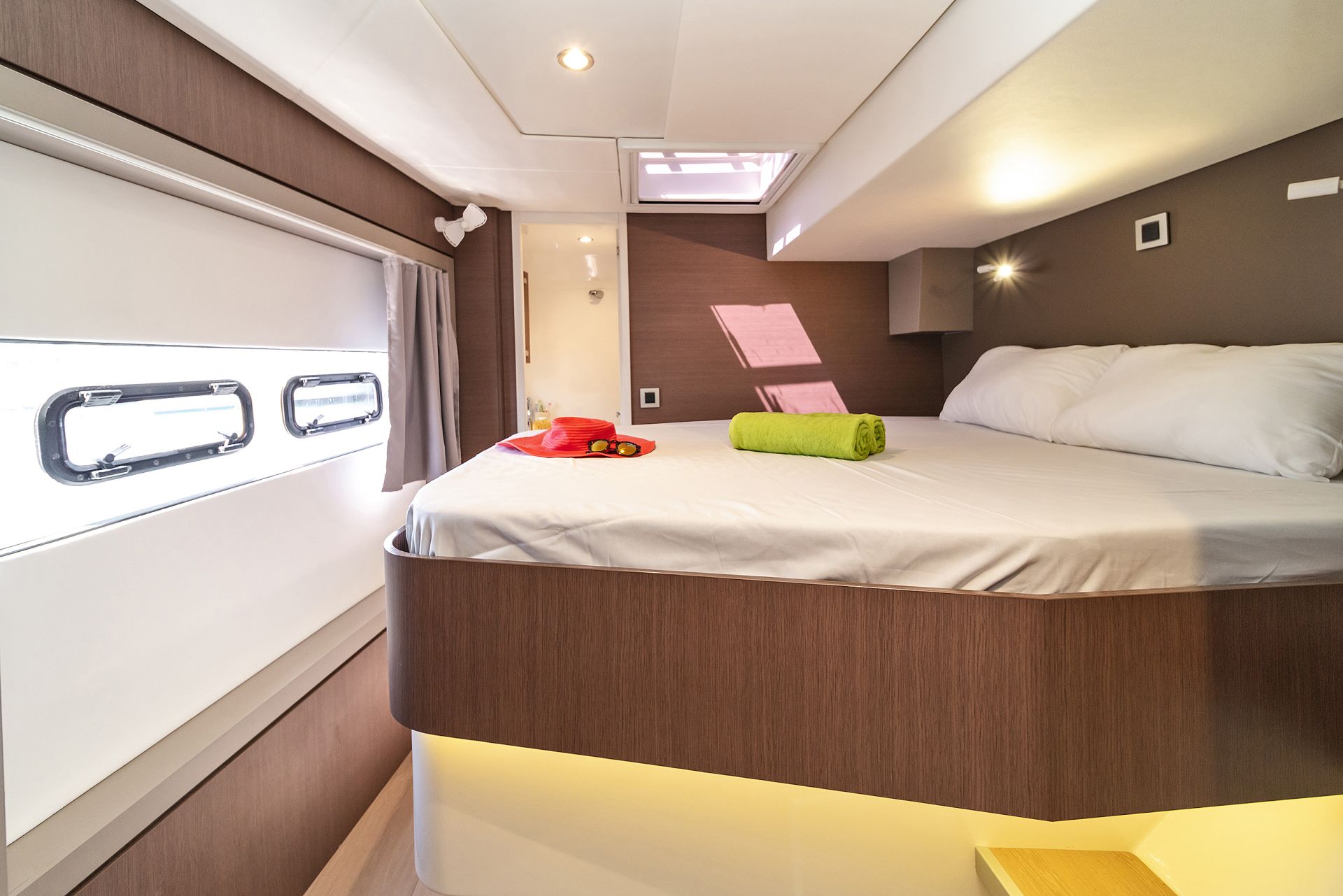 Bareboat Catamaran BASMA photo 4