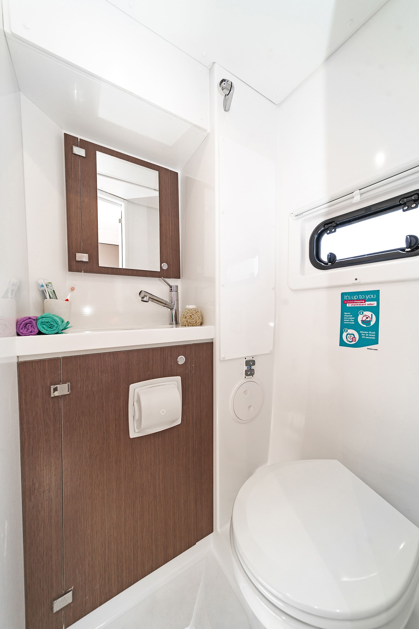 Bareboat Catamaran BASMA photo 5