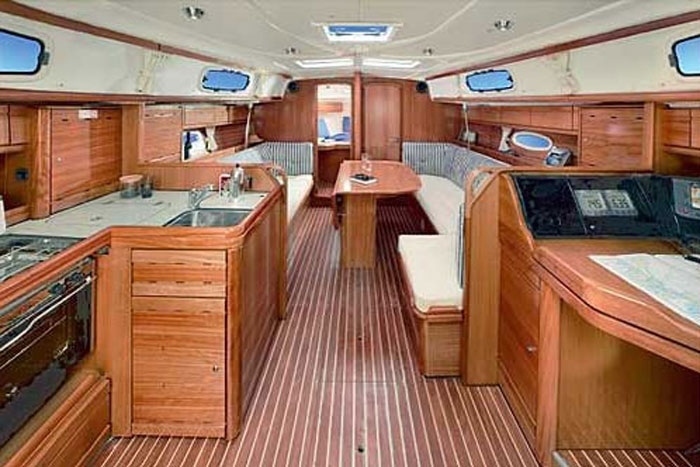 Bareboat Sailing Yacht Bavaria 37 photo 6