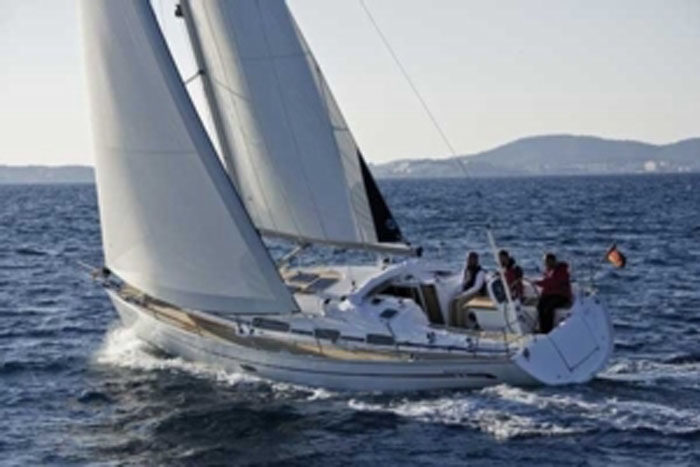 Bareboat Sailing Yacht Bavaria 38