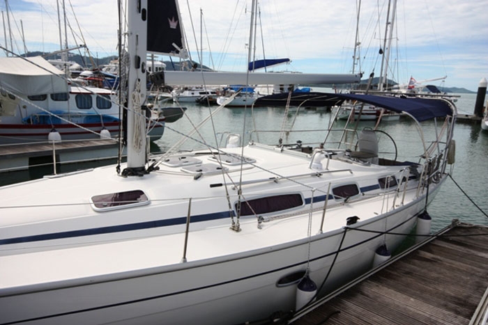 Bareboat Sailing Yacht Bavaria 38 photo 4