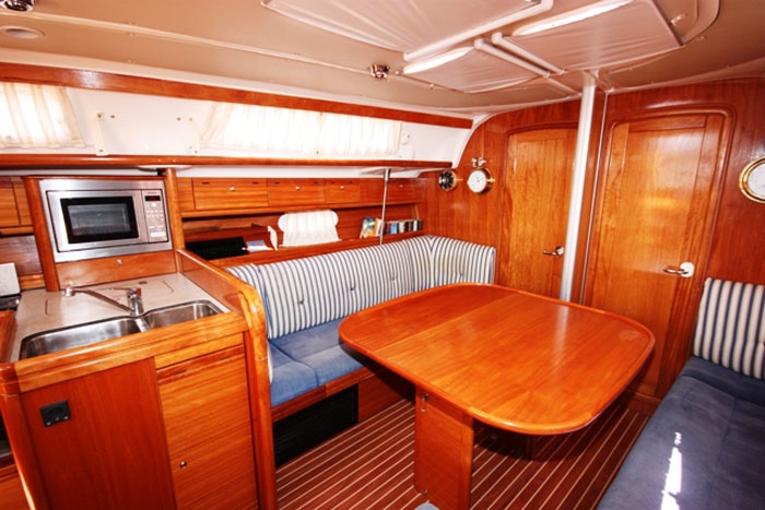 Bareboat Sailing Yacht Bavaria 38 photo 6