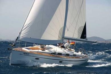 Bareboat Sailing Yacht Bavaria 40 Cruiser . 3 Cabins