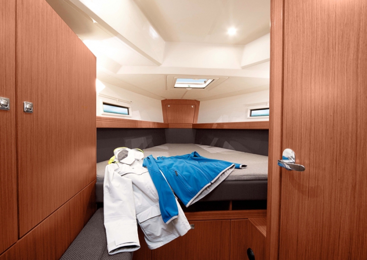 Bareboat Sailing Yacht Bavaria 41 photo 8