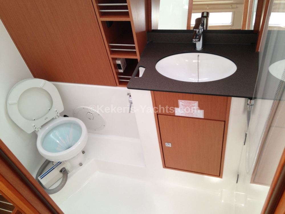 Bareboat Sailing Yacht Alisahni photo 5