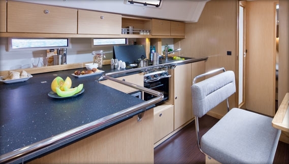 Bareboat Sailing Yacht Bavria 45-3 cabins-Annapolis photo 3